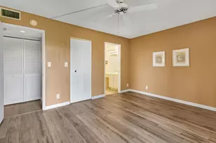 2209 S Cypress Bend Dr, Pompano Beach, FL 33069 - Photo 20
