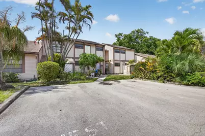 110 Sherwood Circle #4C, Jupiter, FL 33458 - Photo 1
