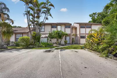 110 Sherwood Circle #4C, Jupiter, FL 33458 - Photo 2