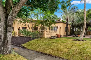 735 Colonial Rd, West Palm Beach, FL 33405 - Photo 1