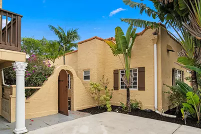 735 Colonial Road, West Palm Beach, FL 33405 - Photo 2