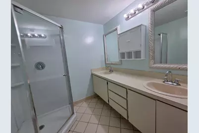 832 Blue Ridge Circle, West Palm Beach, FL 33409 - Photo 8