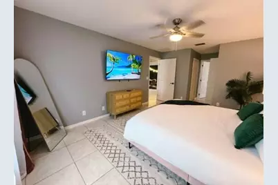 302 NE Greenbrier Avenue, Port Saint Lucie, FL 34983 - Photo 22