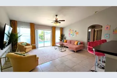 302 NE Greenbrier Avenue, Port Saint Lucie, FL 34983 - Photo 6