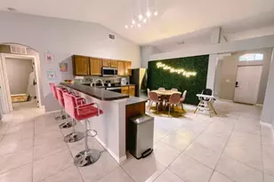 302 NE Greenbrier Ave, Port Saint Lucie, FL 34983 - Photo 12