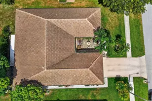 10300 Greentrail Dr N, Boynton Beach, FL 33436 - Photo 52