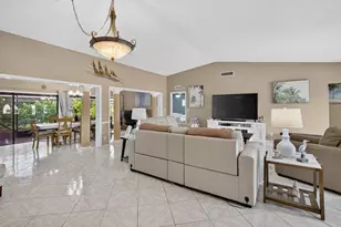 10300 Greentrail Dr N, Boynton Beach, FL 33436 - Photo 12