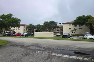 151 SW 134th Way, Pembroke Pines, FL 33027 - Photo 2