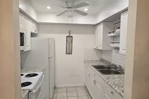 151 SW 134th Way, Pembroke Pines, FL 33027 - Photo 12