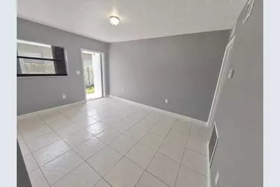 421 NW 7th Terrace #4, Fort Lauderdale, FL 33311 - Photo 4