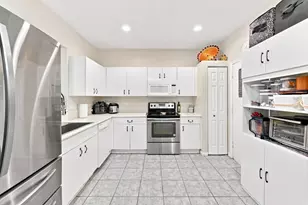 5477 NW 90th Terrace, Sunrise, FL 33351 - Photo 4