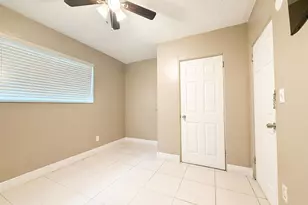 19731 NW 4th Ave, Miami Gardens, FL 33169 - Photo 14