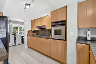 254 NW 6th Ave, Boca Raton, FL 33432 - Photo 18