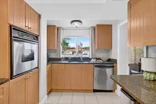 254 NW 6th Ave, Boca Raton, FL 33432 - Photo 16
