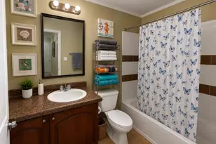 241 Lakeview Dr, Coconut Creek, FL 33073 - Photo 8