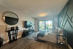 140 Cypress Club Dr, Pompano Beach, FL 33060 - Photo 2