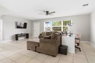 333 Elizabeth Rd, Lake Worth, FL 33461 - Photo 2