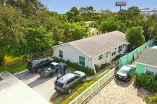 1320 Wellington St, West Palm Beach, FL 33401 - Photo 2