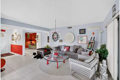 10247 N Circle Lake Drive #102, Boynton Beach, FL 33437 - Photo 8