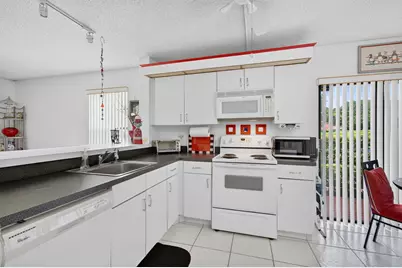 10247 N Circle Lake Drive #102, Boynton Beach, FL 33437 - Photo 18