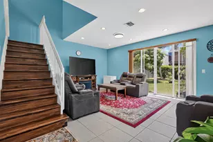 9080 Dupont Pl, Wellington, FL 33414 - Photo 10