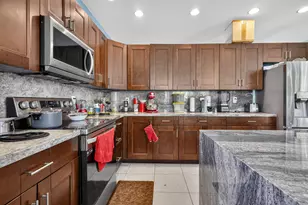 9080 Dupont Pl, Wellington, FL 33414 - Photo 18