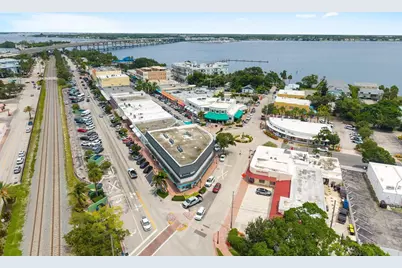 913 SE Forrest Park Drive, Stuart, FL 34994 - Photo 28