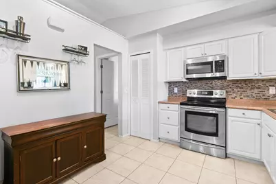 767 SE Chaloupe Avenue, Port Saint Lucie, FL 34983 - Photo 10