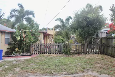 519 N J Street, Lake Worth Beach, FL 33460 - Photo 10