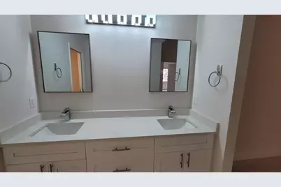 7570 Diamond Pointe Circle, Delray Beach, FL 33446 - Photo 6