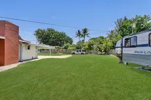 2442 Funston St, Hollywood, FL 33020 - Photo 14