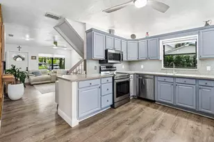 2101 N Palm Cir, North Palm Beach, FL 33408 - Photo 10