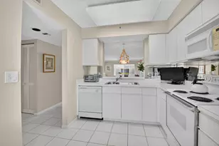 14096 Huntington Pointe Dr, Delray Beach, FL 33484 - Photo 10