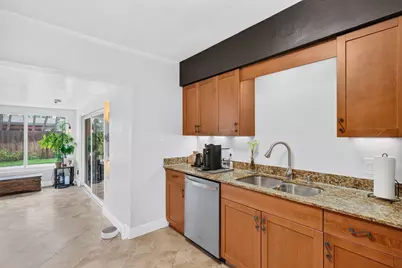 4670 NE 4th Avenue, Oakland Park, FL 33334 - Photo 14