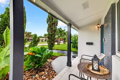 4670 NE 4th Avenue, Oakland Park, FL 33334 - Photo 4