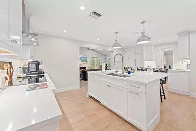 11785 Lake Shore Place, North Palm Beach, FL 33408 - Photo 8