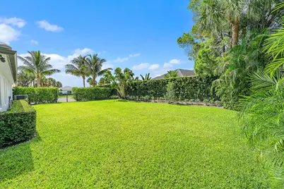 11785 Lake Shore Place, North Palm Beach, FL 33408 - Photo 32