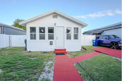 521 S 24th Avenue, Hollywood, FL 33020 - Photo 2