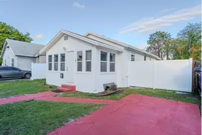 521 S 24th Avenue, Hollywood, FL 33020 - Photo 1