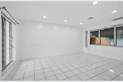 1201 N Victoria Park Road #1203, Fort Lauderdale, FL 33304 - Photo 2