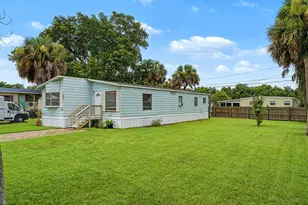 4966 Deanna Ln, Fort Pierce, FL 34946 - Photo 4