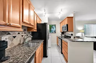 522 Trace Cir, Deerfield Beach, FL 33441 - Photo 10