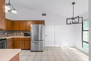 11989 Persimmon Blvd, The Acreage, FL 33411 - Photo 14