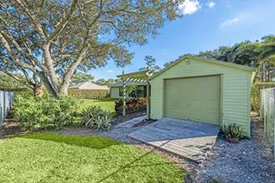11989 Persimmon Blvd, The Acreage, FL 33411 - Photo 34
