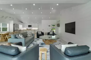 2443 E Edgewater Dr, Palm Beach Gardens, FL 33410 - Photo 10