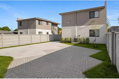 1181 NW 66th Street #1181, Miami, FL 33150 - Photo 4