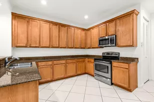 650 Pacific Grove Dr, West Palm Beach, FL 33401 - Photo 4
