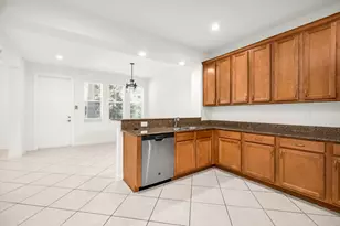 650 Pacific Grove Dr, West Palm Beach, FL 33401 - Photo 6