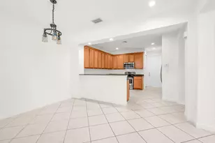650 Pacific Grove Dr, West Palm Beach, FL 33401 - Photo 2