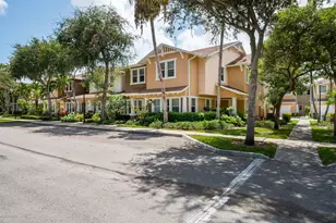 650 Pacific Grove Dr, West Palm Beach, FL 33401 - Photo 22